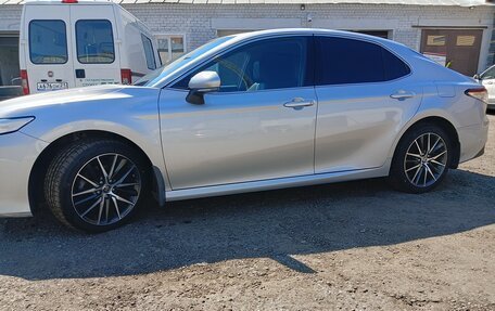 Toyota Camry, 2021 год, 3 150 000 рублей, 6 фотография