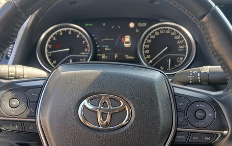 Toyota Camry, 2021 год, 3 150 000 рублей, 14 фотография