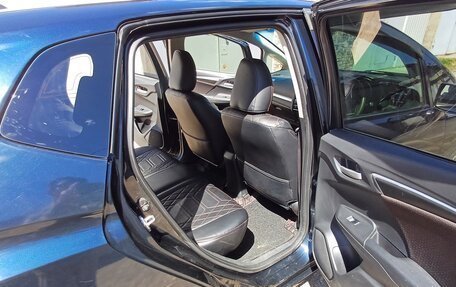 Honda Fit III, 2017 год, 950 000 рублей, 14 фотография