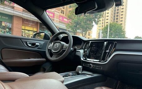 Volvo S60 III, 2022 год, 2 100 008 рублей, 10 фотография