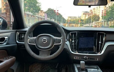 Volvo S60 III, 2022 год, 2 100 008 рублей, 9 фотография