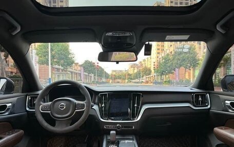 Volvo S60 III, 2022 год, 2 100 008 рублей, 8 фотография