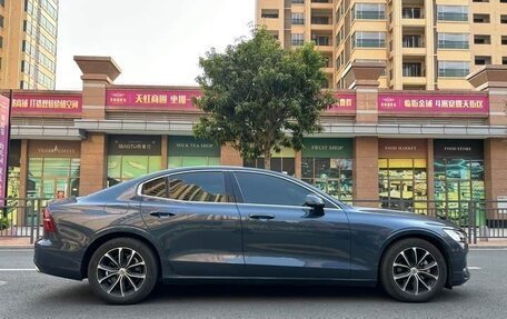 Volvo S60 III, 2022 год, 2 100 008 рублей, 7 фотография