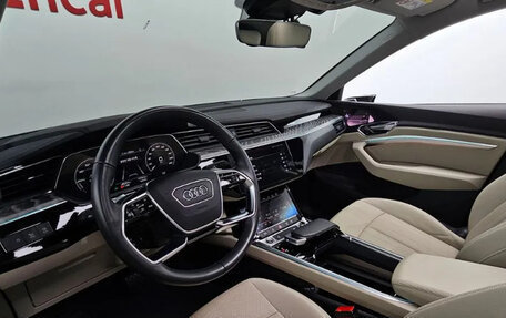 Audi e-tron Sportback I, 2021 год, 3 750 100 рублей, 6 фотография