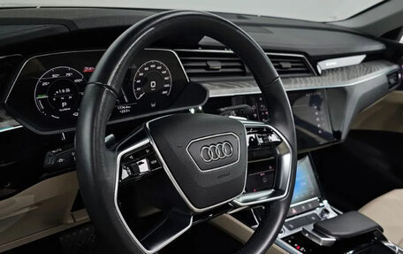 Audi e-tron Sportback I, 2021 год, 3 750 100 рублей, 7 фотография