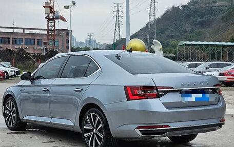 Skoda Superb III рестайлинг, 2023 год, 2 320 000 рублей, 3 фотография