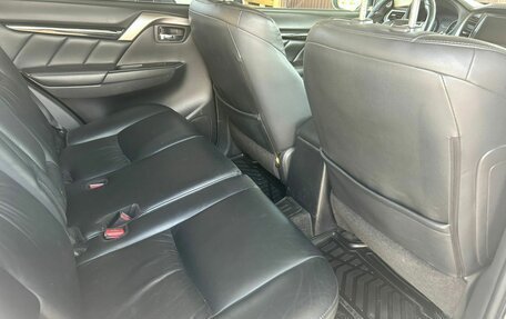 Mitsubishi Pajero Sport III рестайлинг, 2018 год, 3 340 000 рублей, 9 фотография