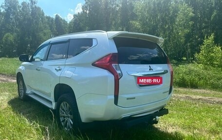 Mitsubishi Pajero Sport III рестайлинг, 2018 год, 3 340 000 рублей, 5 фотография