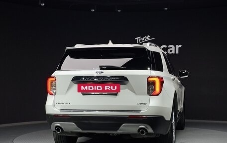 Ford Explorer VI, 2022 год, 2 900 000 рублей, 3 фотография