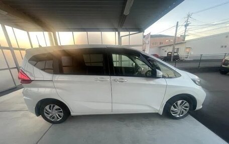 Honda Freed II, 2022 год, 1 298 000 рублей, 7 фотография