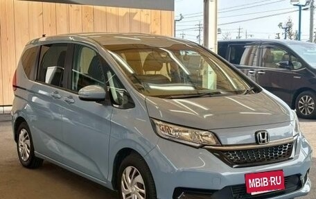 Honda Freed II, 2022 год, 1 353 000 рублей, 32 фотография