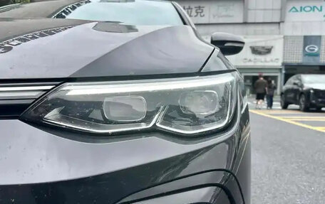 Volkswagen Golf VIII, 2022 год, 1 940 131 рублей, 3 фотография