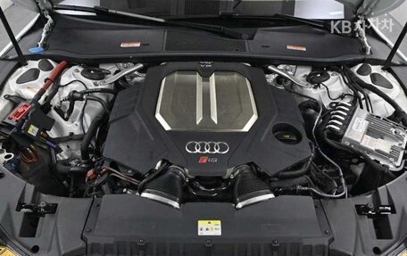 Audi RS 7, 2021 год, 12 490 020 рублей, 6 фотография