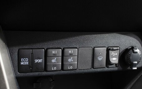 Toyota RAV4, 2013 год, 1 650 000 рублей, 16 фотография