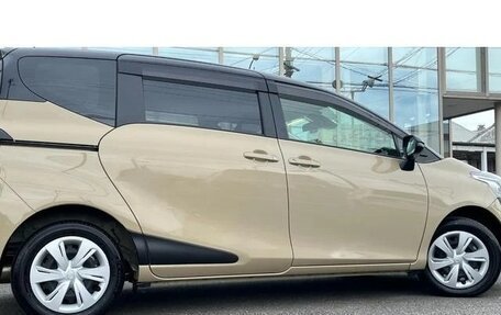 Toyota Sienta II, 2021 год, 1 093 000 рублей, 6 фотография