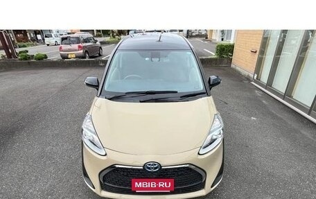 Toyota Sienta II, 2021 год, 1 093 000 рублей, 23 фотография