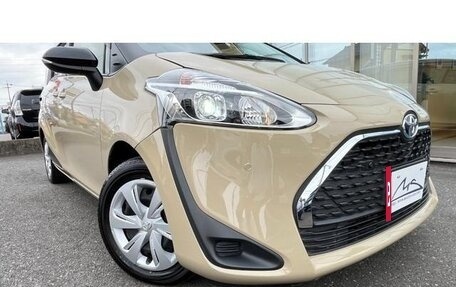 Toyota Sienta II, 2021 год, 1 093 000 рублей, 28 фотография
