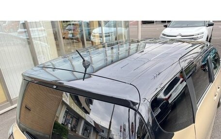 Toyota Sienta II, 2021 год, 1 093 000 рублей, 34 фотография