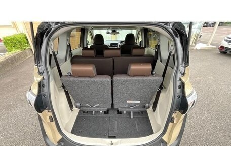Toyota Sienta II, 2021 год, 1 093 000 рублей, 27 фотография