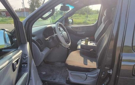 Hyundai Grand Starex Grand Starex I рестайлинг 2, 2010 год, 1 550 000 рублей, 3 фотография