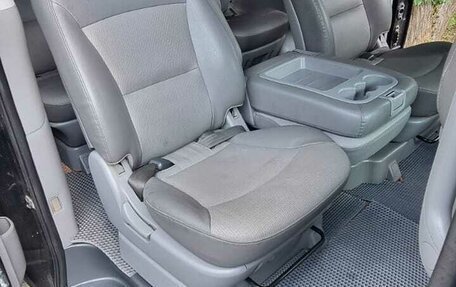 Hyundai Grand Starex Grand Starex I рестайлинг 2, 2010 год, 1 550 000 рублей, 17 фотография