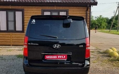 Hyundai Grand Starex Grand Starex I рестайлинг 2, 2010 год, 1 550 000 рублей, 26 фотография