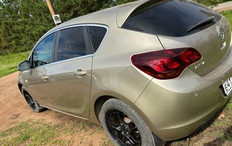 Opel Astra J, 2010 год, 670 000 рублей, 5 фотография