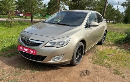 Opel Astra J, 2010 год, 670 000 рублей, 3 фотография