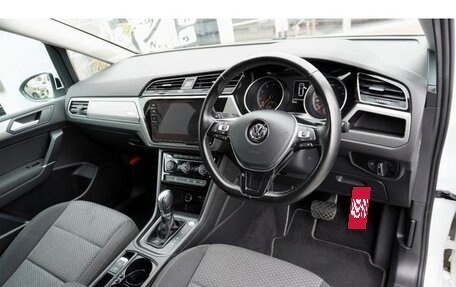 Volkswagen Touran III, 2018 год, 1 120 000 рублей, 6 фотография