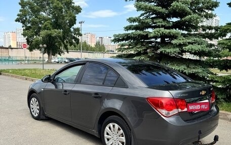 Chevrolet Cruze II, 2011 год, 670 000 рублей, 3 фотография