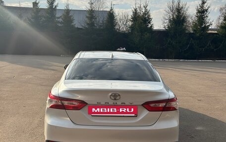 Toyota Camry, 2018 год, 2 530 000 рублей, 10 фотография
