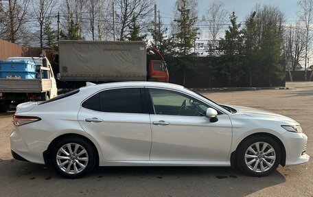 Toyota Camry, 2018 год, 2 530 000 рублей, 17 фотография