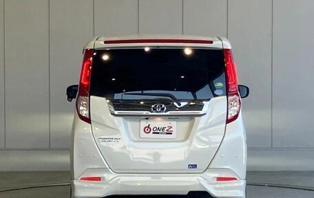 Toyota Roomy I, 2022 год, 843 000 рублей, 2 фотография