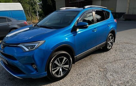 Toyota RAV4, 2015 год, 2 400 000 рублей, 3 фотография