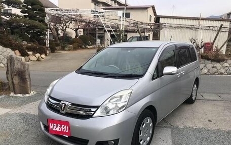 Toyota ISis I, 2013 год, 898 000 рублей, 3 фотография
