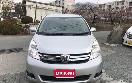 Toyota ISis I, 2013 год, 898 000 рублей, 21 фотография