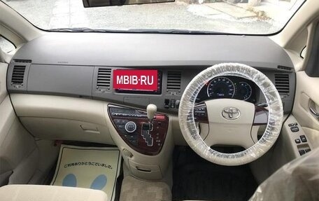 Toyota ISis I, 2013 год, 898 000 рублей, 20 фотография