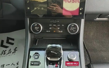 Jaguar XF II, 2022 год, 2 940 000 рублей, 14 фотография