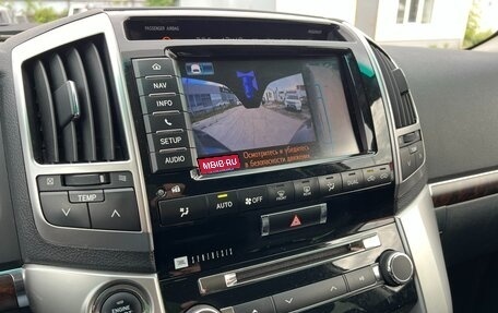 Toyota Land Cruiser 200, 2013 год, 4 750 000 рублей, 21 фотография