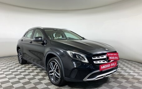 Mercedes-Benz GLA, 2018 год, 1 599 000 рублей, 3 фотография