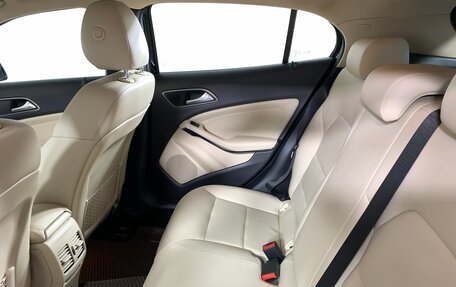 Mercedes-Benz GLA, 2018 год, 1 599 000 рублей, 18 фотография