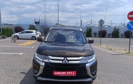 Mitsubishi Outlander III рестайлинг 3, 2017 год, 3 000 000 рублей, 1 фотография