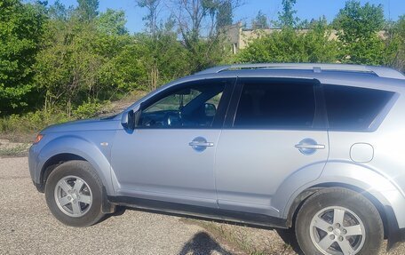 Mitsubishi Outlander III рестайлинг 3, 2008 год, 1 500 000 рублей, 1 фотография