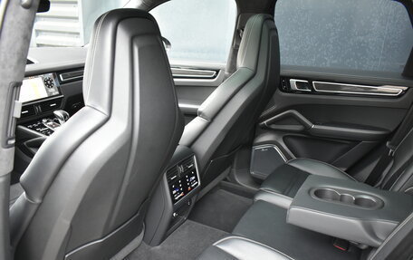 Porsche Cayenne III, 2020 год, 10 700 000 рублей, 12 фотография