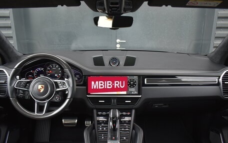 Porsche Cayenne III, 2020 год, 10 700 000 рублей, 14 фотография