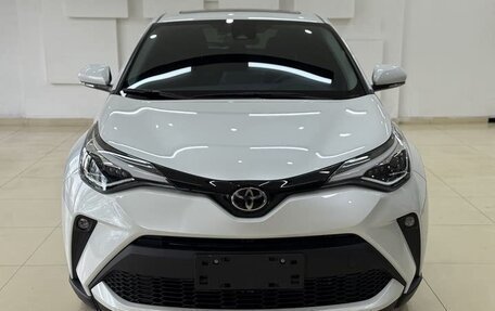 Toyota C-HR I рестайлинг, 2022 год, 2 095 000 рублей, 2 фотография