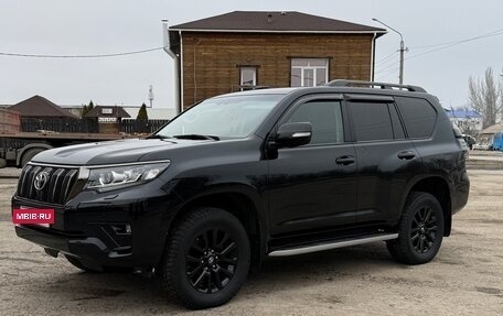 Toyota Land Cruiser Prado 150 рестайлинг 2, 2020 год, 5 800 000 рублей, 3 фотография