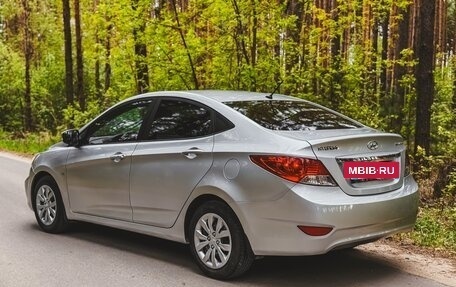 Hyundai Solaris II рестайлинг, 2011 год, 890 000 рублей, 5 фотография