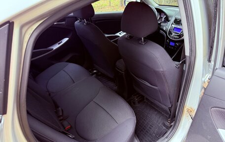Hyundai Solaris II рестайлинг, 2011 год, 890 000 рублей, 14 фотография