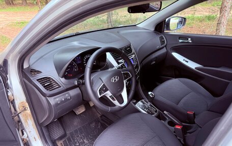 Hyundai Solaris II рестайлинг, 2011 год, 890 000 рублей, 11 фотография